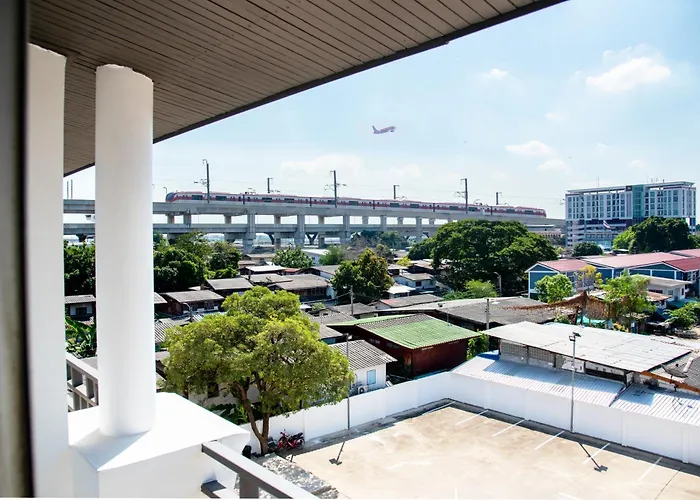 מלון Iu Donmueang Airport 3*